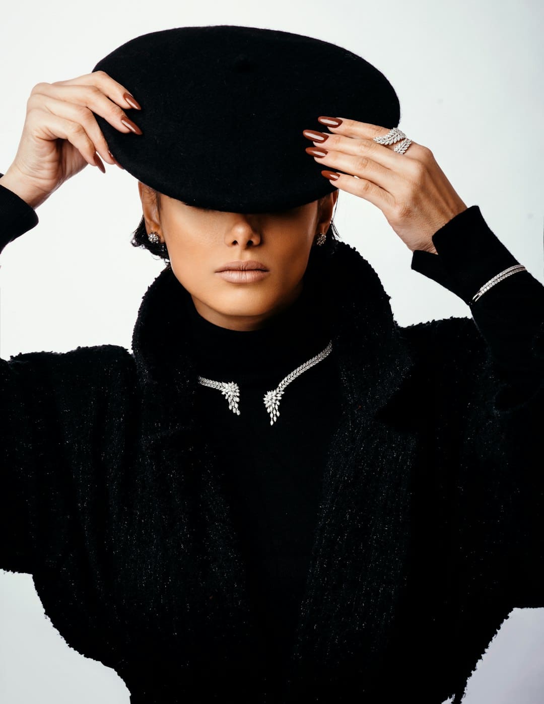张子枫文淇李庚希VOGUE金九封面 展现女性多元魅力